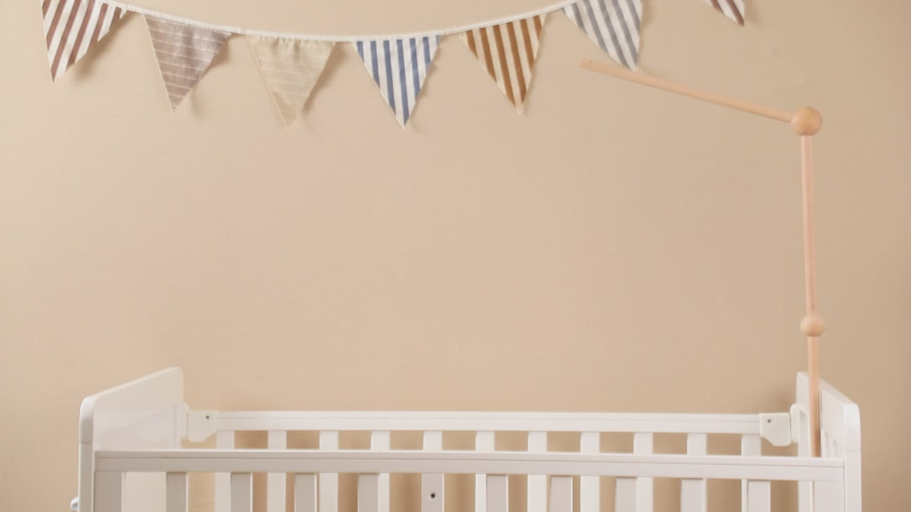 מובייל עץ לעריסה  פעמון מיטה עם רעשנים לתינוק